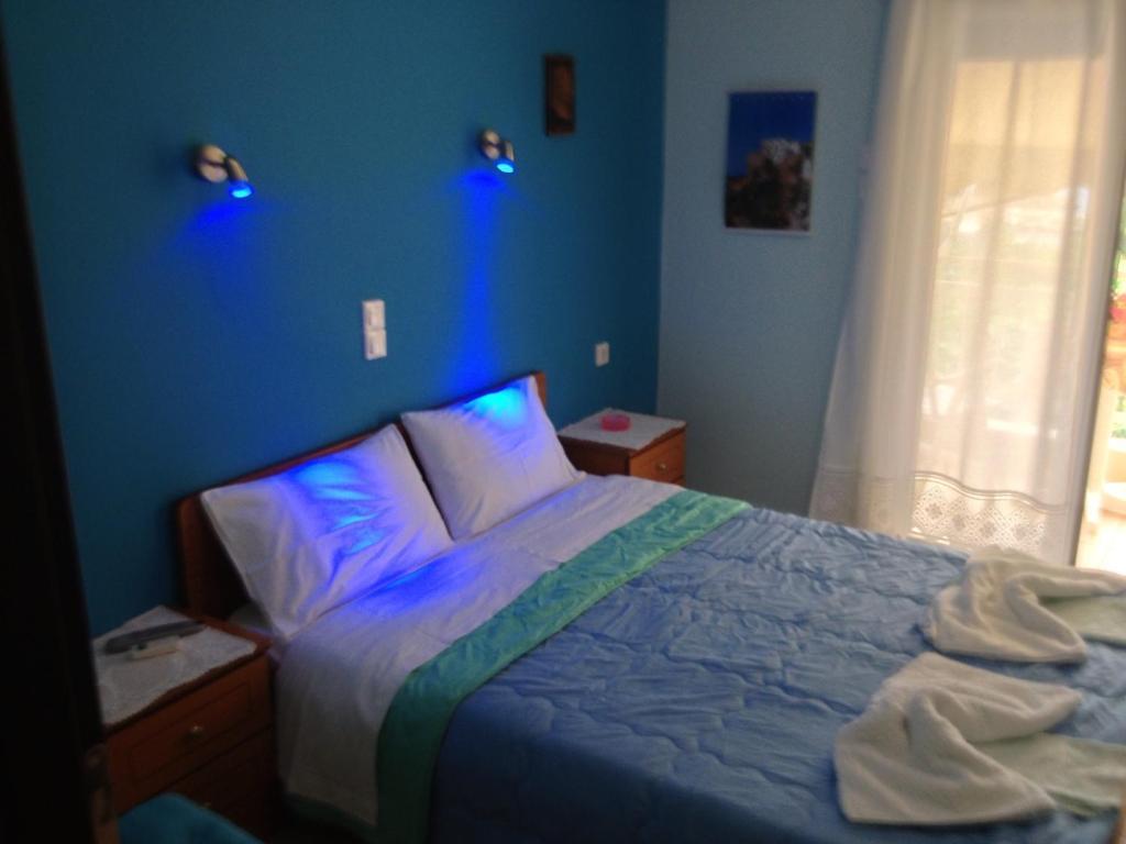 Kostas Rooms Votsi  Oda fotoğraf