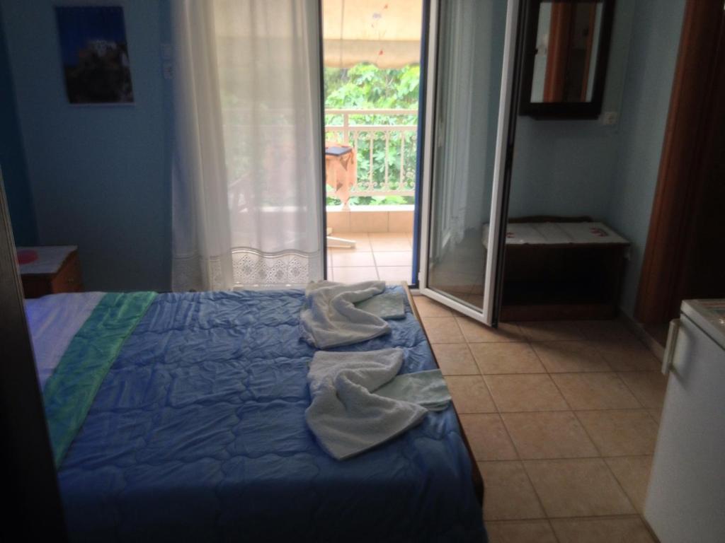 Kostas Rooms Votsi  Oda fotoğraf